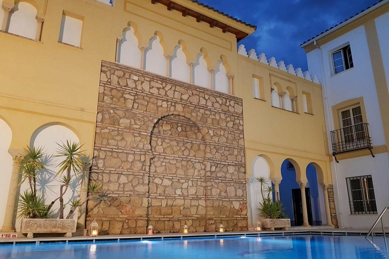 Maciá Alfaros Hotel