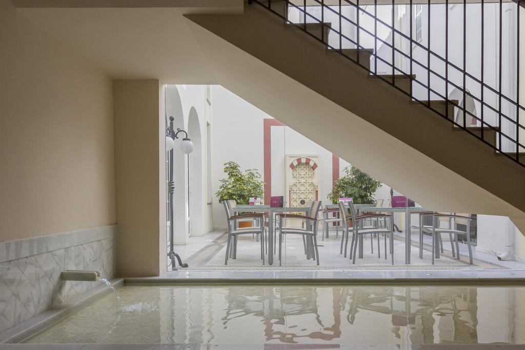Hotel Maciá Alfaros 4*